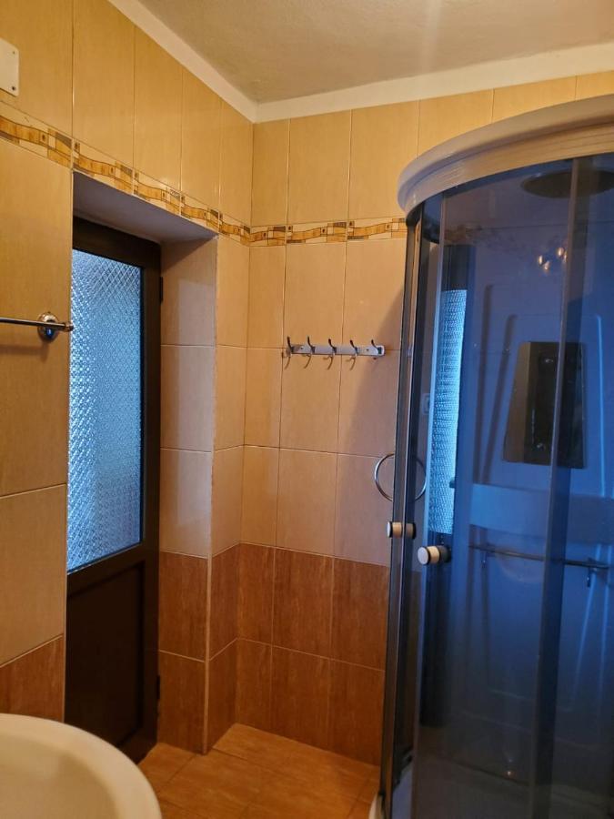 Lake Ohrid Guesthouse "Villa Valentina" Pogradec Exterior foto